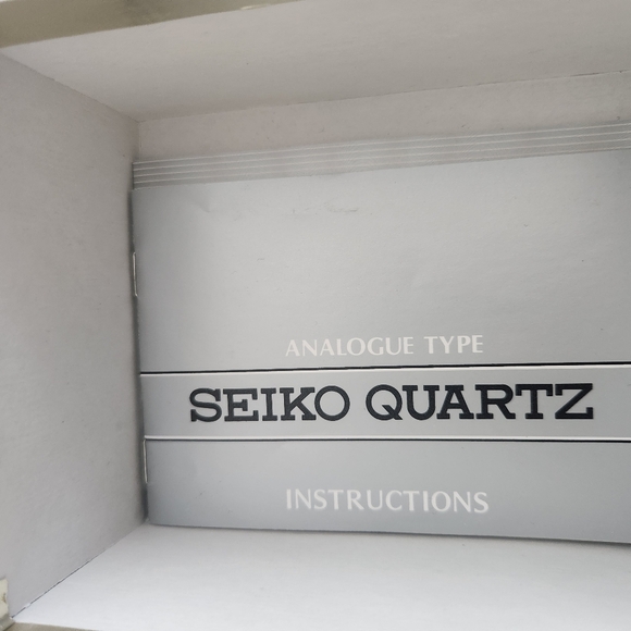 Vintage Seiko SX Watch Women Gold Tone Gold Dial 18mm Round - Picture 3 of 6